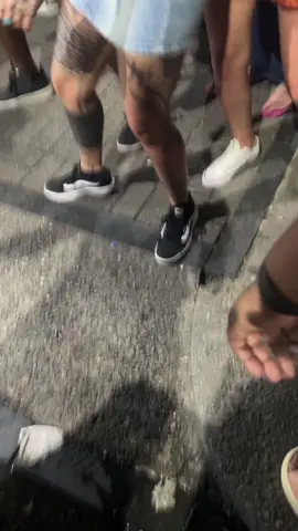 Eu perdidinha tentando acompanhar os passinhos de charme na pedra do sal #pedradosal #pedradosrj #rj #riodejaneir #fy 