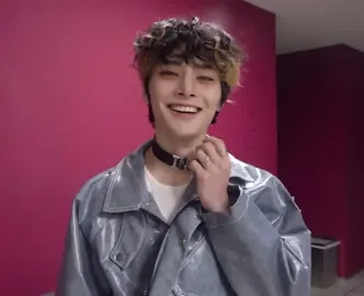 só me veio essa na cabeça qnd vi o in com esse piercing 😵‍💫 #straykids #jeongin #in #skz 