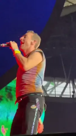 Like I'm alive again #chrismartin #coldplayfans #muiscofthespheres #fypシ #coldplayconcert #musicofthespheresworldtour 