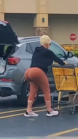 Granny got a donk 🍑👏💨 . . . . . . . . . . . . . . . . #dojacat #donk #peach #twerk #fitnessmotivation 