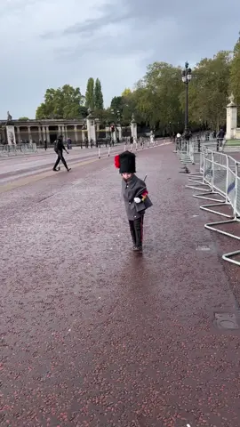 Love it when the roads are closed before guard change 
