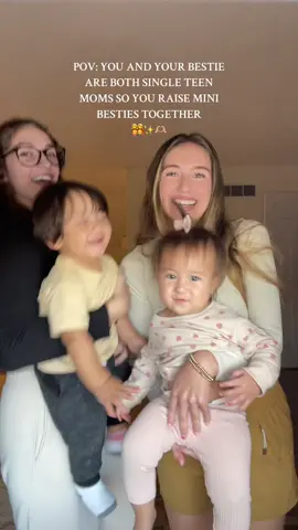 besties + mini besties 👩‍👩‍👧‍👦🧡 #teenmoms #teenmom #youngmoms #youngmom #youngmomsoftiktok #teenmama #singlemom #minibesties #sahm #singlemomlife #teenparents #babiestiktok #babylove #MomsofTikTok #motherhood #momsunder25 #momsunder21 