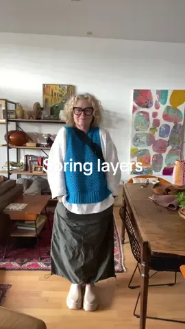 I still love my parachute skirt. Wear things you love 😀. #cosycasual #agewell #OOTD #artteachercore