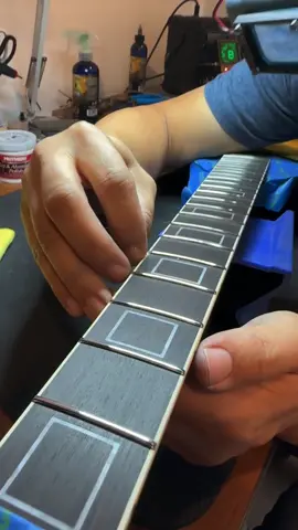 Razor blade perfection! It’s part of the magic that’s brought to us by The White Tiger himself, Adam Nañez! #sullyguitars #builtbyrockandroll #whitetiger #guitarbuilding