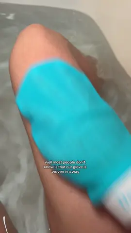 Replying to @Msfroggy the better alternative🫡 #bodyexfoliation #smoothlegs #softskintips #dryskintips #bodyscrubber 