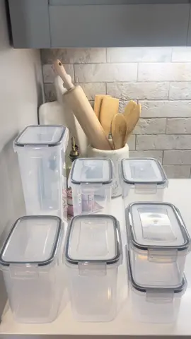 Restock with me 💁🏻‍♀️ #restockasmr  #restockingpantrycontainers  #restockingmypantry  #restockwithme  #restockwithmetiktok  #kitchenessentials  #kitchenorganization  #kitchenhardware  #storagecontainers  #newcontainers  #clearcontainers  #satisfying  #organizedhome  #organizemypantrywithme  #organizepantry  #tiktokshop  #TikTokShopHaul  #tiktokstore  #fyp 