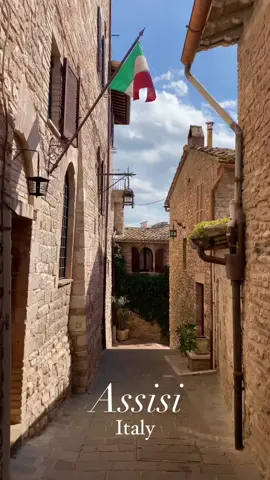 Assisi in Umbria, Italy > credit: @simonjack92 #assisi #umbria #italia #italy