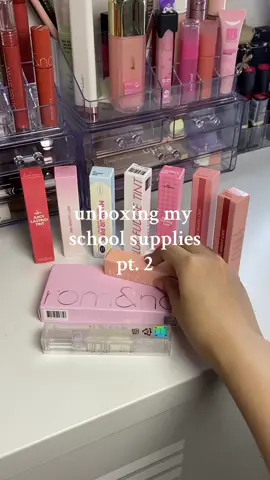 the shades 🤌🏻 #fyp #makeup #schoolmakeup #backtoschoolmakeup #liptintreco #romand #romandjuicylastingtint #romandblurfudge #romandmeltingbalm #romandpalette #romandmakeup #makeuphaul #haul #backtoschoolhaul