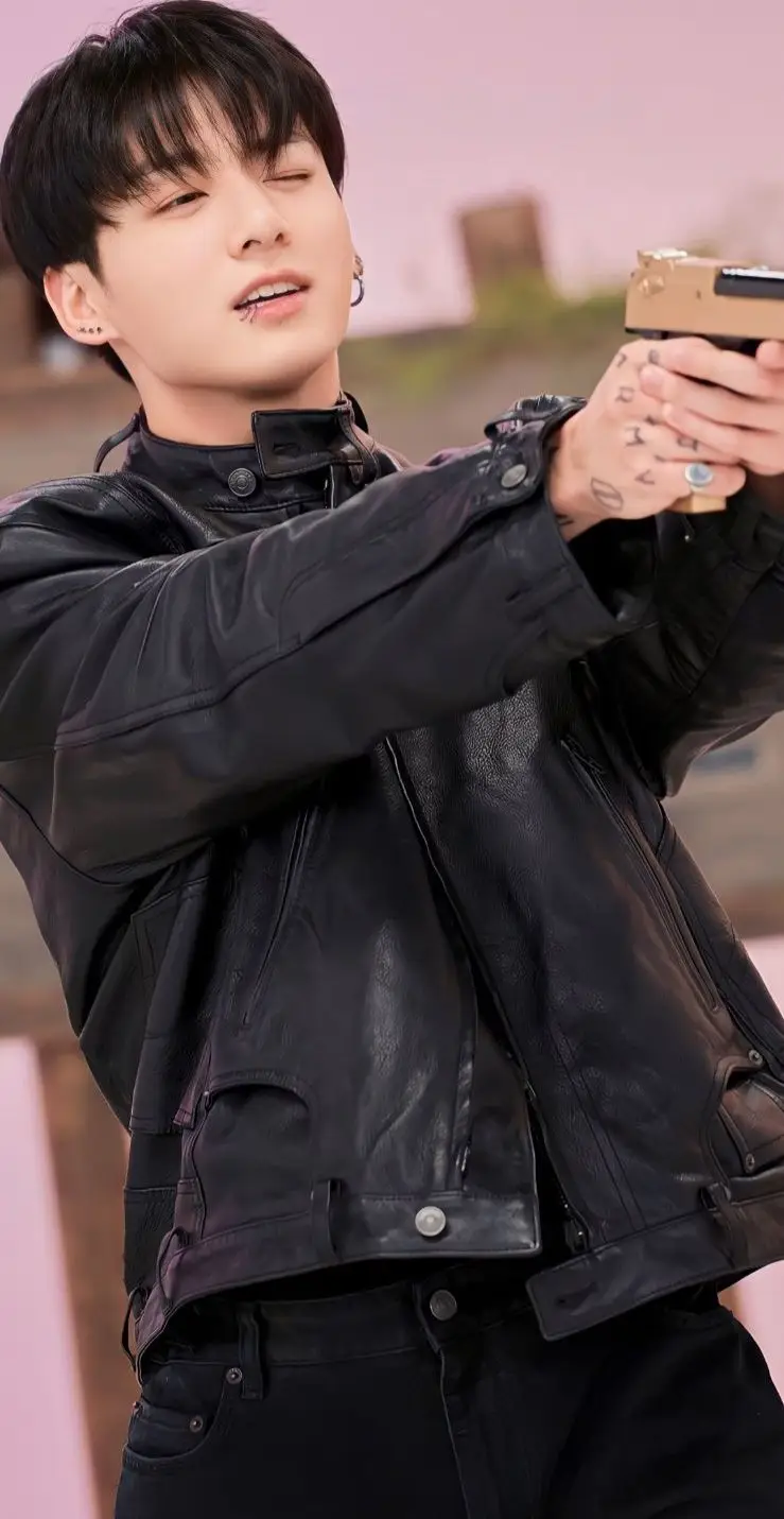 Jungkook Pictures / Wallpaper / Lockscreen ✨ #jungkook #jungkookphoto #jungkookpictures #jungkookwallpaper #jkgolden #jkyesorno #btsarmy  #btsedit #fyp #fypシ 