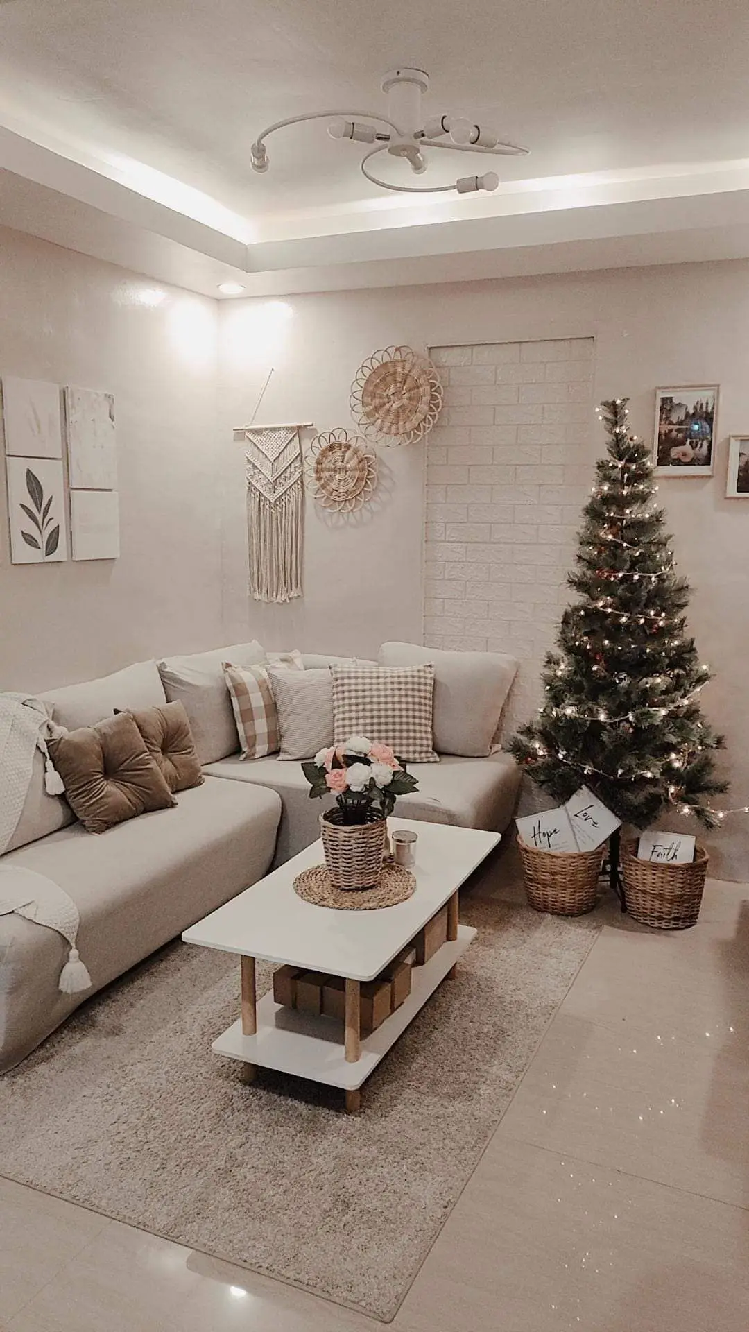 Simple yet cozy 🤎 #Aesthetichome #serenity #cozyhome 