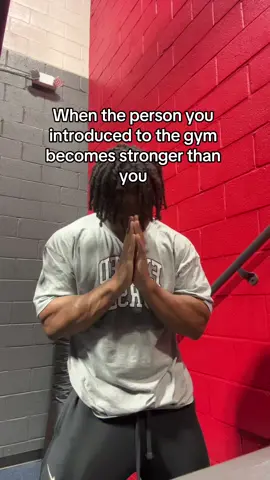 Bro started repping out my pr 💀 #GymTok #gym #gymhumor #fyp 
