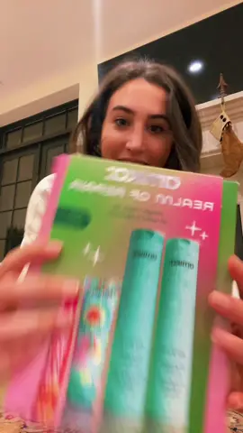 I love you @amika 💗 #bestshampoo #BestHairProducts #christmaslistneed #christmas #amika #goodsmell 