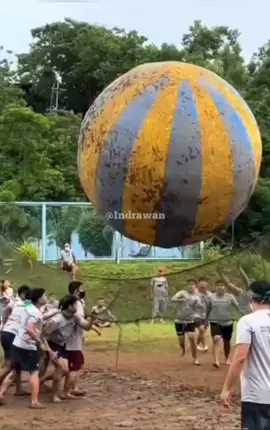 bola satu di keroyok rame rame 😖 #voleyball #kompetisi #olahragatiktok #gedebanget😂 #bikinketawangakak 