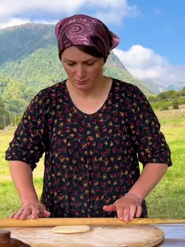 We Cooked Crispy Samosa Like in Uzbekistan! That Crunchy Samsa Sounds Wonderful_R333