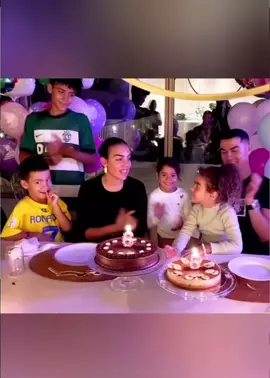 #ronaldocelebrating her daughter’s birthday 🥰🥰