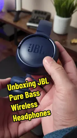 ASMR Unboxing @JBLAudio Pure Bass JBL Tune 510 Bluetooth Wireless Headphones. This is a very budget friendly wireless Headset and sounds pretty good.  . . . . #headphones #btheadset #btheadphones #wirelessheadphones #audiogear #headsetbluetooth #jbl #jblheadphones #jblheadset #sound #bestheadphones #budgetheadphones #budgetheadset #asmr #asmrunboxing #unboxing #asmrsounds #unboxingasmr #unboxingheadphone #unboxingheadphones 
