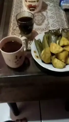 menikmati malam yang sepi tapi nikmat sekali dengan secangkir kopi+teh hangat#menu malam ini makan #fyp 
