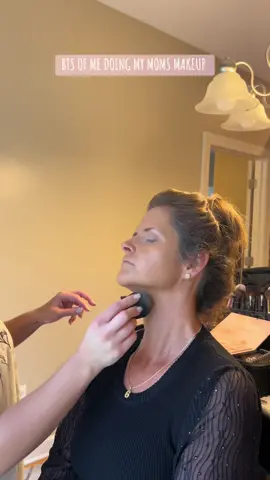 She has her own personal mua😆 #makeupartist #behindthescenes #makeuptransformation #makeup 