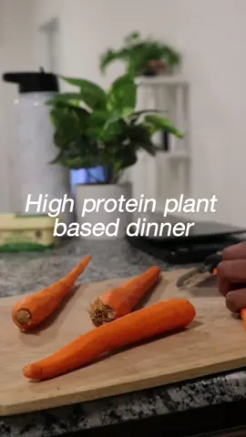 Here’s your reminder that if you use this sound you can help the people in Congo 🩵 High protein plan based dinner for you to try out! Harissa carrots and tofu ricotta 🥕🍴 Recipe from @Georgie Eats 