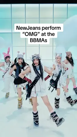 OMG, @NewJeans gave their debut U.s. awards show performance at the #BBMAs! Watch them perform “OMG” here & find more at Billboard, @BBMAs and Billboard.com 📺  #newjeans #newjeans_omg #supershy #bunnies #kpop #newjeans_getup #billboardmusicawards #awardsshow 