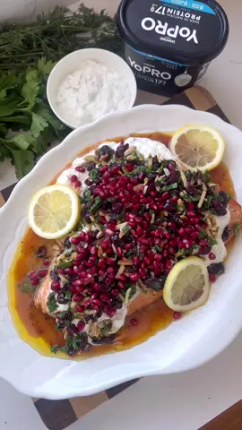 CHRISTMAS BAKED SALMON 🎄 topped with a delicious @YoPROau high protein dill sauce and a festive tapenade. #Recipe #ad 