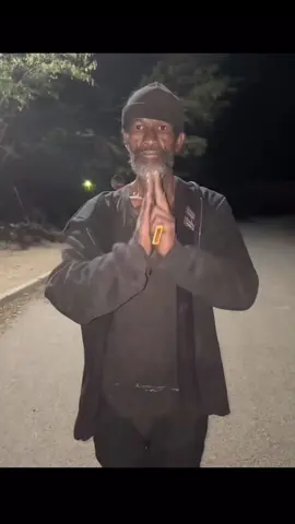 Homeless Man Doing Kung Fu Meme Template #honeybun #homeless #meme #memes 