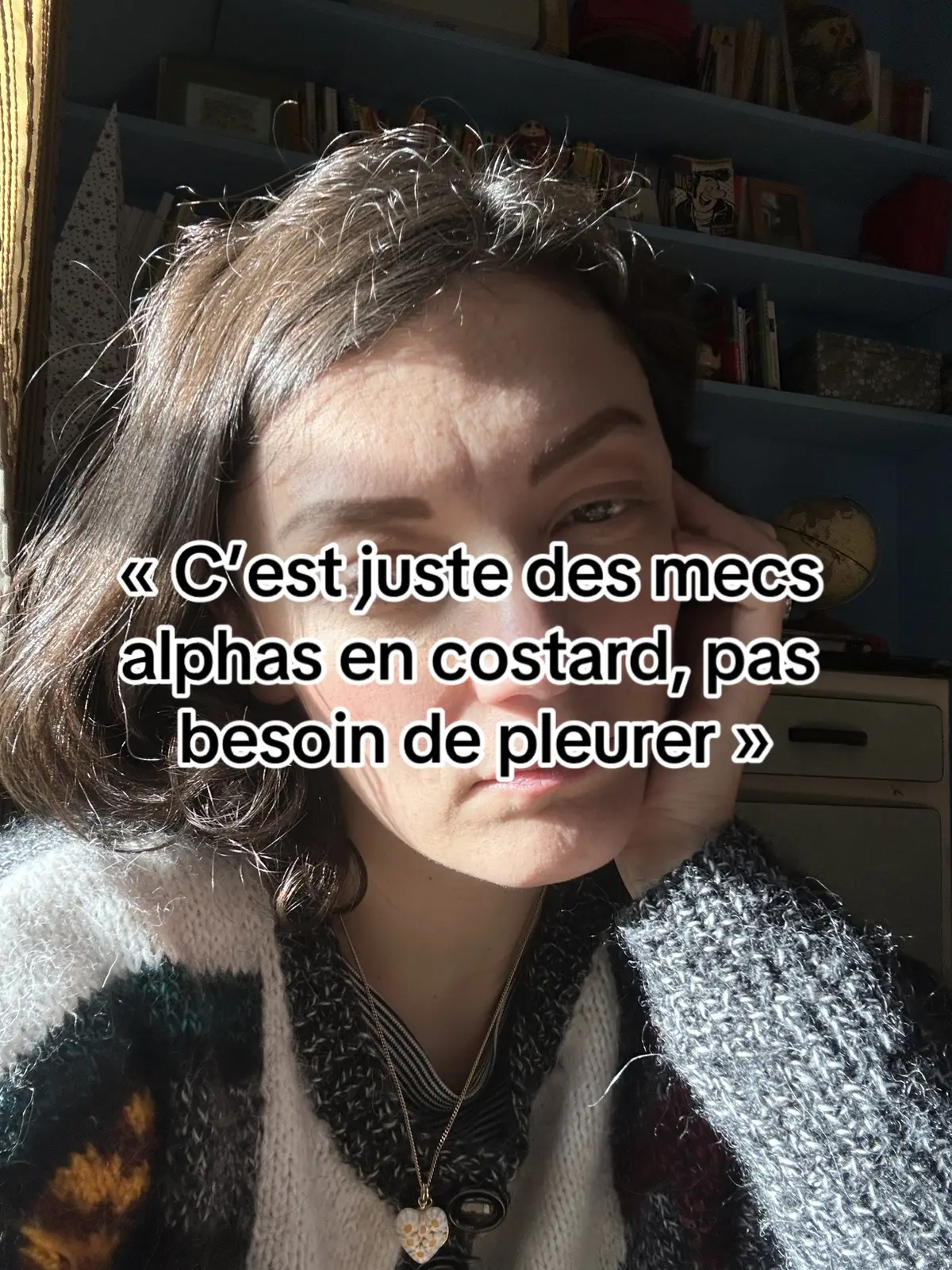 Un sacré coin de table. #apprendresurtiktok #studytok #study #bacdefrancais #pourtoi Sur mon site Internet, tu peux avoir accès à des documents gratuits et réserver un cours avec moi! https://www.mesfichesdefrancais.com/  Compte Youtube: @mesfichesdefrancais  Compte Tik Tok Brevet:  @MFDF - Brevet de français ☄️  Instagram: @mesfichesdefrancais