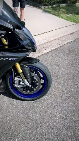 Carbon từ đầu đến đuôi 😯. #motorcycle #support #yamaha #r1m #pkl_moto #Motorsport #xuhuong 