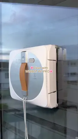 Coup de coeur pour ce laveur de vitres autonome ! 🌸✨🤍 Du 17 au 27 novembre le robot WINBOT W1 PRO est à prix réduit (-22%)   Lien en bio🔗  #WINBOTW1PRO #WINBOT #ECOVACS #vitre #nettoyagevitre #menage #nettoyage #routinemenage #menagemaison #maisonpropre #CleanTok #cleaningtiktok #cleantiktok #cleaningmotivation #cleanwithme #ASMR #cleaningasmr 