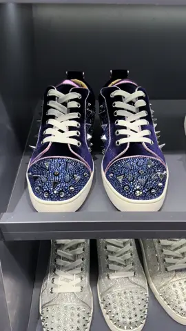 Lên ae video mấy mẫu giày louboutin bên em ạ#PHẠM_ANH_LUXURY #xuhuongtiktok 