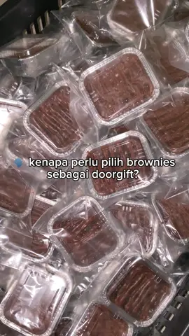 cepat book sebelum habis promo hehe, before 31 dec 2023 walaupun majlis next year ❤️ #browniesdoorgift #fudgybrownies #doorgiftkahwin 