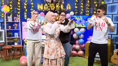 Birthday party Nabila di #idolyfe hari ini 🥳 Remix dulu biar asix, joget nya ga lupa ya tsay 💃 #nabilataqiyyah #nyomanpaul #ronyparulian #salmasalsabil #panaroma #fyp #menghargaikatarindunabila #kuinginpisahnabilataqiyyah 