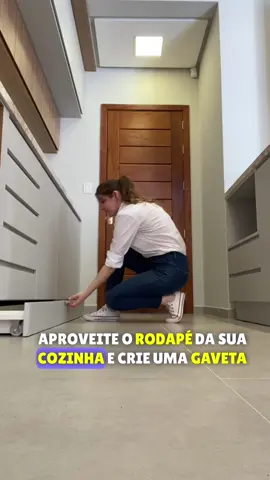Gaveta no rodape #cozinhaemmdf #gavetaescondida #gavetanorodapé #marcenariainteligente #cozinhapequena 