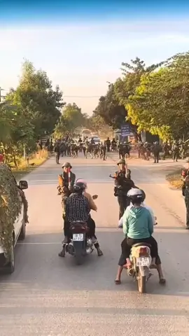🇻🇳 Bộ đội hành quân qua ngã ba  #vietnam #vn #toiyeuvetnam #vietnamese #vietnamtrongtoi #quandoinhandanvietnam #quansu  #quandoinhandanvietnam🇻🇳🇻🇳🇻🇳 #quandoivietnam #quandoinhandan #bodoi #bodoivietnam #bodoicuho❤️ #QDNNVN #xuhuong #quandoi  #xuhuongtiktok #bodoivietnam❤️❤️  #chubodoi #chubodoicuaem #bodoi  #vietnamlovethepeace #bodoivn  #vietnamandpeace #bodoivietnam❤ @vietnamlovethepeace @vietnamlovethepeace 