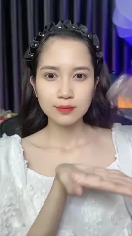 Sản phẩm kem dưỡng ẩm HA Hobebar có khả năng hỗ trợ chống lão hóa cho làn da, giúp làn da mặt luôn mềm mịn và căng tràn sức sống. #Hobebar #kemduongam 