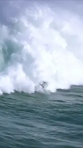 Scary Wipeout & Hold down near rocks 🪨 💀 🏄‍♂️ @xabilopez__  🎥 @baptiste_chazelle 🙏 Drop a follow ❤️  #bigwaves #BigWaveSurfing #surf #surfer #surfphotographer #surfphotography #wipeout #bravehearts #adrenaline #scary #droneoftheday #dronephotography #dronephotography #dji #euskalherria #basquecountry #oceanobsession 