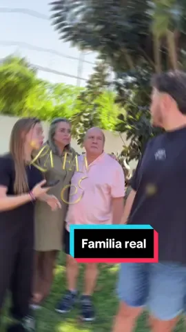 La familia real vs La familia real real 