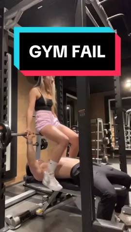 SEND THIS TO SOMEONE YOU WANNA TRY IT WITH 😏 #bench #benchfail #gym #gymfail #gymcomedy #gymcouple #benchpress #Fitness #fitnessmotivation #gymgirl #gymhumor #gymfunny #gymbro #gymcrush 