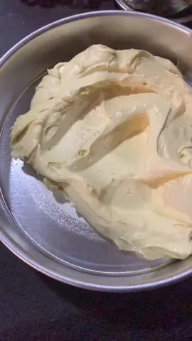 Our best selling premium butter cake 😍 #fypシ #tiktoktamil #tiktokmalaysia #tiktoktamilmalaysia #homemade #supportlocal #cakeklang #kekbangi #homebakery #freshlybaked #cakeviral #premiumbuttercake #bakeliciouzzz 
