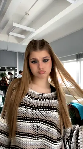 😘