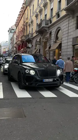 Bentley Bentayga Mansorry 🖤 #milano #bentley #bentayga #suv #luxurysuv #car #supercar #luxury #luxurylifestyle #luxurycars #viral #fyp 
