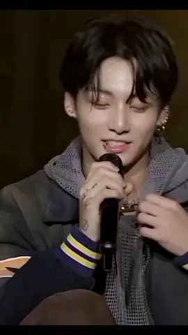 Kookie cute Conversation with army🙆🏻‍♀️💜👑#jungkook #kookie #bts #army #tiktok #foryou #@AbjkMRstY 💋