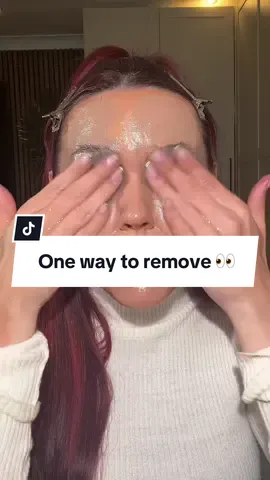 One way to remove heavy makeup! 🙌🏻 @Give Me Cosmetics black friday sale has started 😍 bundle linked! #fyp #mua #dejavu 