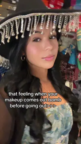 natural gonna always do it for me🤭 #fyp #parati #makeup #concert 