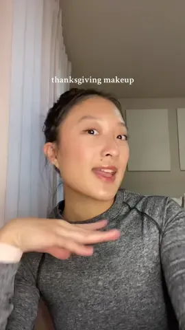 happy thanskgiving everyone!! i hope yours is filled with yummy food, friends, and family!! 😚😋 #thanksgiving #thanksgivinglook #thanksgivingmakeup 