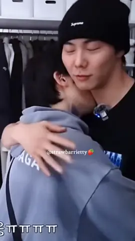 Seongho disia-siain mantan, Junseong diselingkuhin mantan dihari natal😭, mantan mereka pasti lagi terjungkal,terpental, tertendang, terguling-guling diatas penyesalan. apalagi seongho ditreat dengan baik sama junseong😭, nyesel ga lo mantan.. nyeselah masa engga😌 #junseongseongho #leejunseong #seonghohisman #shinseongho #junseonghisman #junseong #fyp #seongho #CapCut #fypシ #fypage  #happyanniversary #CapCut 