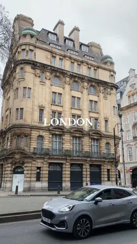 London 🇬🇧#london#londonlife #londontiktok #fyp#fypage#amazing#fy #travel #PlacesToVisit #fypシ #viral#🇬🇧 #❤️ #amazing #foryou 