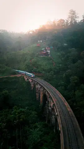 ELLA TRAIN RIDE Embarking on the scenic train journey from Nuna Oya to Ella was an absolute Sri Lankan adventure and definitely one of our highlights!  Passing lush tea plantations and venturing through the heart of the jungle, this ride is a one-of-a-kind experience that left us in awe.  Pro tip: Secure your tickets in advance for the best experience, especially during peak seasons—they go like hotcakes!  We opted for 2nd class with seat reservations, ensuring a comfy spot while still relishing the breathtaking views with doors and windows wide open. • • • #visitsrilanka #travelstoke #exploresrilanka #exploreearth #travelsrilanka #bevisuallyinspired #viralreels #roamtheplanet #ninearchbridge #outplanetdaily #PlacesToVisit #beautiful_destinations #folkscenery #theearthoutdoors #traveladdict #travelawesome #theoutbound #earthfocus #lensbible #findyouradventure #voyaged 