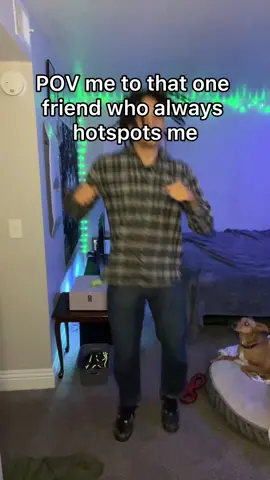 thats my best friend go best friend #relateable #bsf #thatsmybestfriend #thehookup #hotspot #wifie 