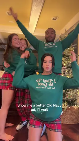 This is my new favorite virtual Christmas card by the way 🎄 #matching #pajamas #pjparty #oldnavy #christmas #family 